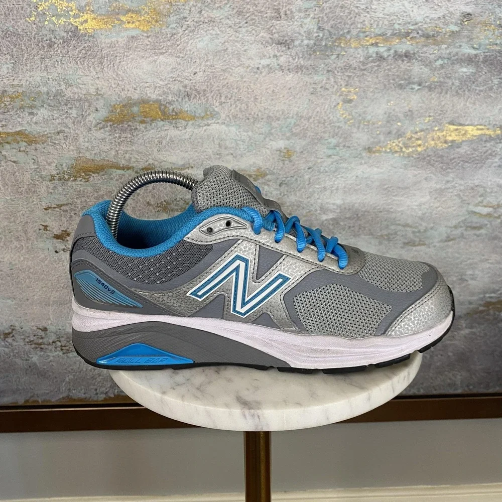 New Balance 1540v3 Shoes Womens Size 8 Gray Blue Running Sneakers